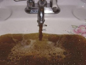 解决地暖热水器管子堵塞的方法（轻松应对地暖管道堵塞问题）