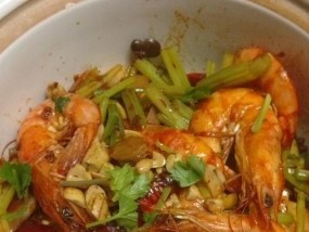 四川正宗香辣干锅虾的制作方法（辣味十足）