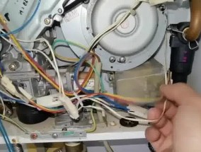 史密斯壁挂炉E1故障原因是什么？多由什么引起？