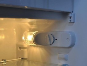冰箱冷藏里有水珠正常吗（为什么冰箱不制冷时会出现水珠）