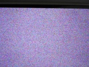 液晶电视出现声音正常但画面花屏是什么原因？