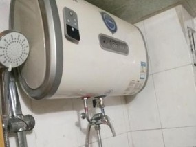 如何正确清洗浴室电热水器（简易教程帮你轻松保养电热水器）