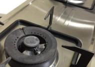 燃气灶开关维修指南（教你轻松解决燃气灶开关问题）