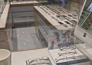 眼镜托架安装视频教程在哪里找？快速安装方法是什么？