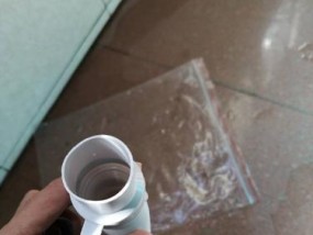 胶水粘在洗衣机上怎么处理？有效去除方法是什么？