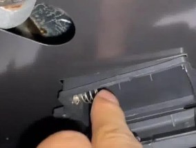 燃气灶出现红火是什么原因？如何进行维修？