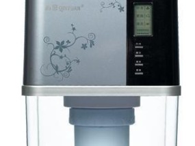 净水器储水桶的无损拆解方法（轻松拆解净水器储水桶）