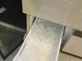 电脑显示器怕热的原因及解决方法（如何保护电脑显示器免受热害）