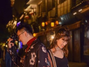 手机如何设置双人拍照特效？有哪些创意拍照技巧？