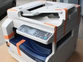 复印机盖板脱落的修理方法（解决复印机盖板脱落问题的实用技巧）