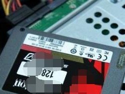 台式电脑固态硬盘安装步骤详解（轻松安装固态硬盘）