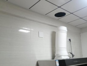 如何清洗油烟机烟筒（简单有效的清洁方法及注意事项）