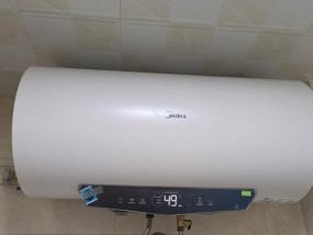 美的热水器清洗方法（轻松学会清洗美的热水器）