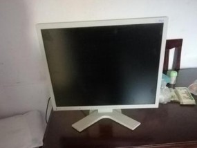 显示器上下有暗影，如何解决（原因分析与实用方法）