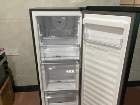 冰柜内异响的原因及解决方法（冰柜内异响的危害及保养建议）