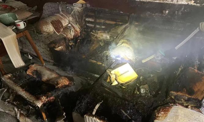 家里电视机着火了怎么处理（火灾处置方法及预防措施）  第1张