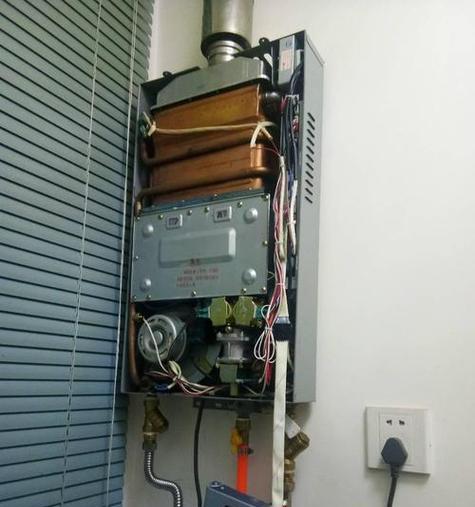 万和热水器E2代码故障排查（快速解决热水器E2代码故障问题）  第1张