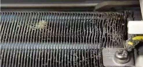 挂式空调过滤网的清洁方法（教你几招实用的清洁技巧）  第2张
