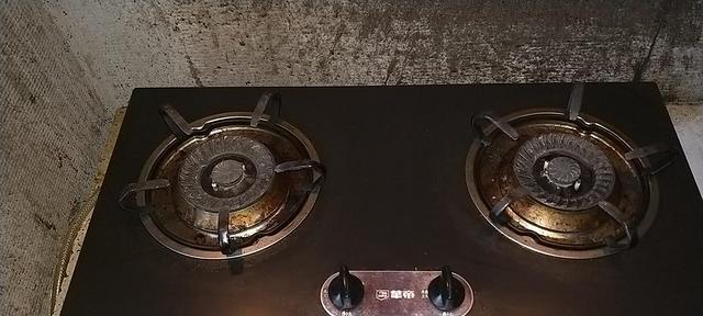 夏普燃气热水器故障代码及维修指南（常见故障代码解析与解决办法）  第2张