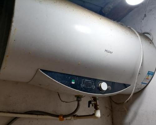 烟道热水器清洗方法（让烟道热水器恢复高效运行的关键步骤）  第3张