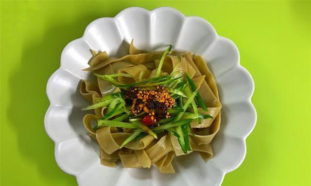 电饭煲凉皮不成形解决办法（怎样让电饭煲煮出完美的凉皮）  第3张