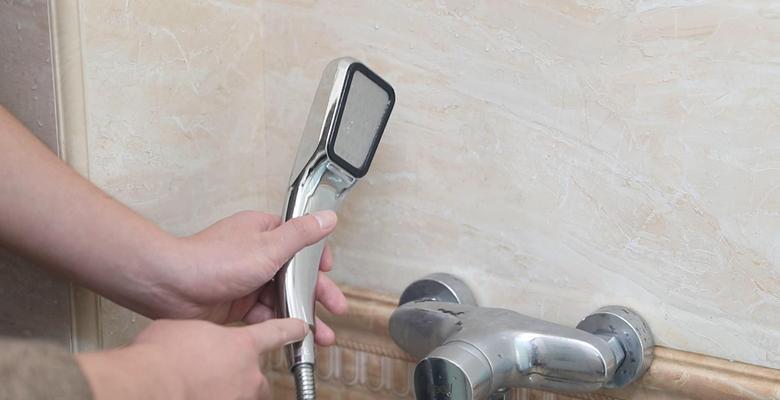 电热水器滤网清洗方法（一步步教你轻松保养电热水器）  第3张