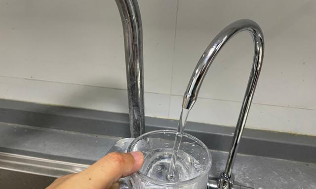 净水器缺水的原因及解决办法（解析净水器缺水现象）  第3张