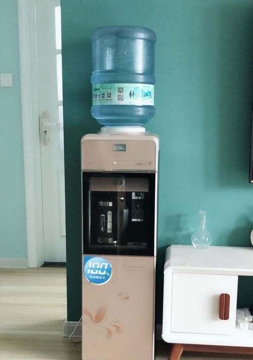 饮水机漏水问题解决指南（轻松解决家中饮水机漏水困扰）  第1张