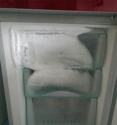 冰柜冷冻室结冰应对方法（保持冷柜顺畅运作的关键是清除冰霜）  第1张