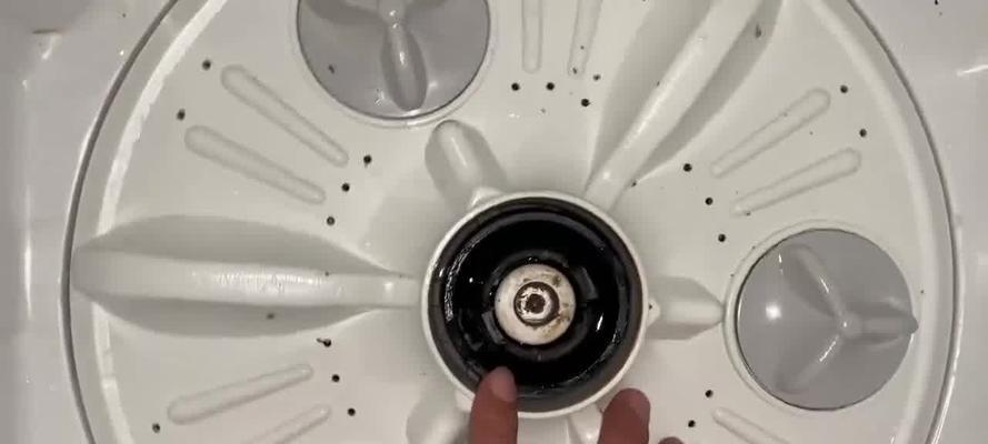 探究伊莱克斯洗衣机显示F2错误的原因及修复方法（详解F2错误代码的含义和常见故障解决方案）  第3张