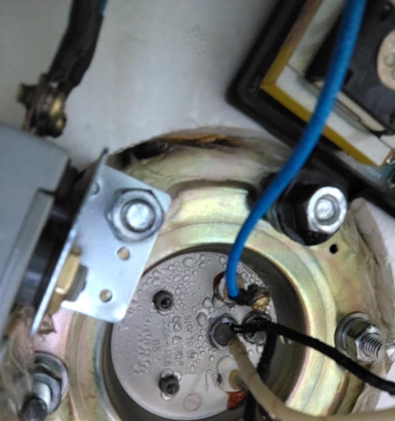 前锋热水器显示故障代码R3的原因及维修方法（解读前锋热水器故障代码R3）  第3张
