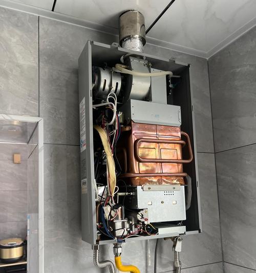 热水器显示代码61故障解决方法（了解热水器代码61故障原因）  第2张