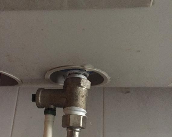 圆桶热水器漏水了怎么办？维修方法有哪些？  第2张
