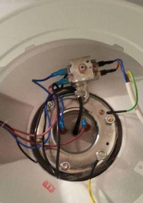 热水器一直响怎么办？维修步骤和常见问题解答？  第1张