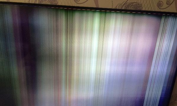 液晶电视出现声音正常但画面花屏是什么原因？  第2张