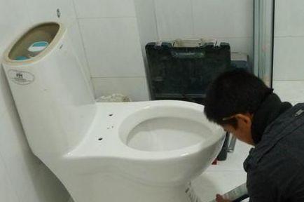 贝朗马桶反味怎么办？马桶有异味应该怎么处理？  第1张