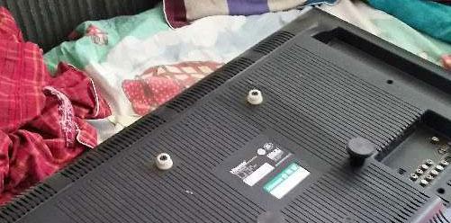 电视机屏幕亮但无显示？如何快速诊断和解决？  第1张