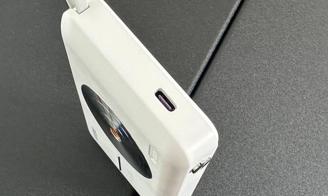 户储无线充电器使用方法？如何确保充电效率？  第2张